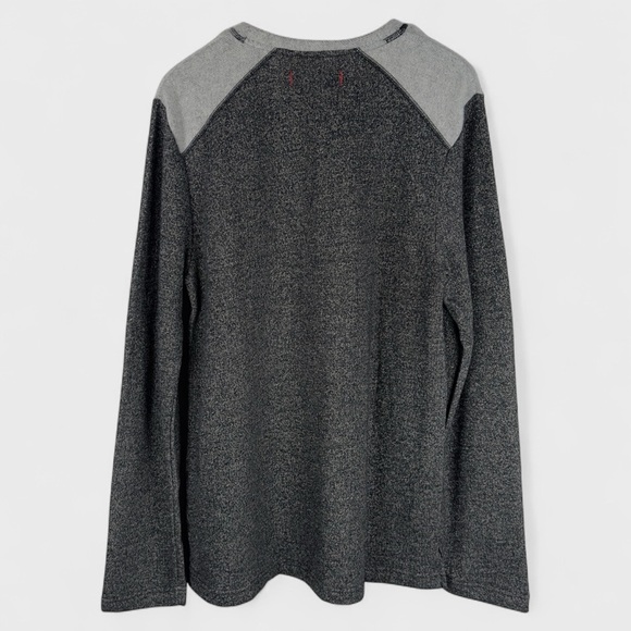 Tommy Bahama Mens Gray Heathered Long Sleeve Crew Neck Pullover Shirt NWT - Picture 3 of 12